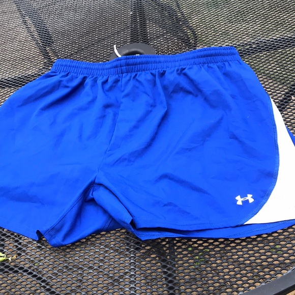 Under ARMOUR shorts - Picture 5 of 5